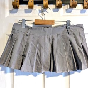 Lioness Gray Pleated Mini Skirt